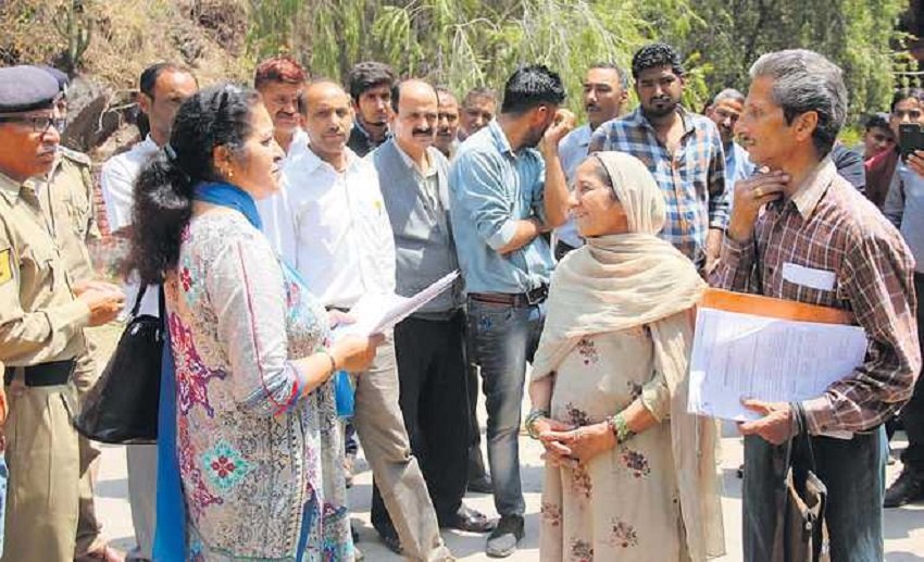 हिमाचल सरकार को सुप्रीम कोर्ट की फटकार, कहा महिला अधिकारी को क्यों नहीं दी सुरक्षा